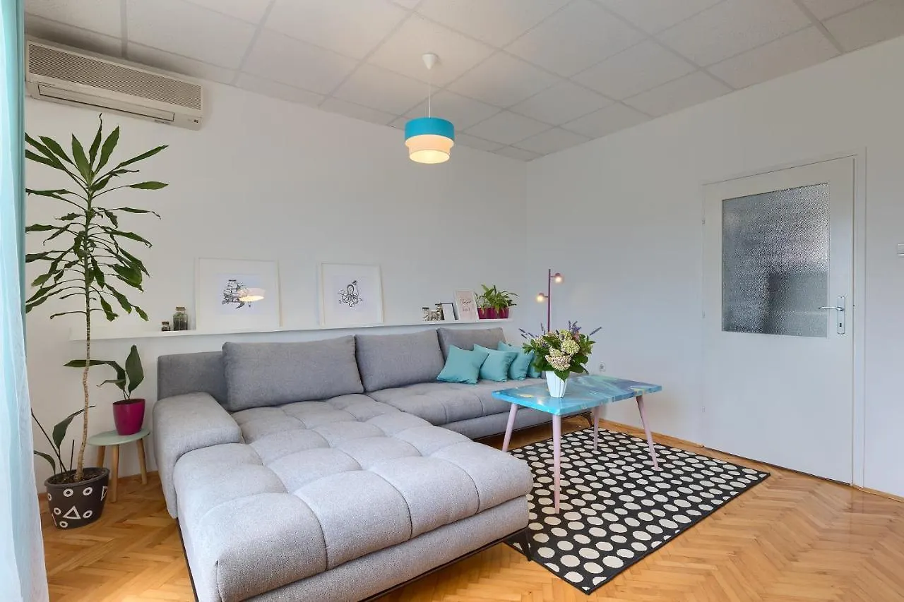 Ferienwohnung Salt&Sky Pula