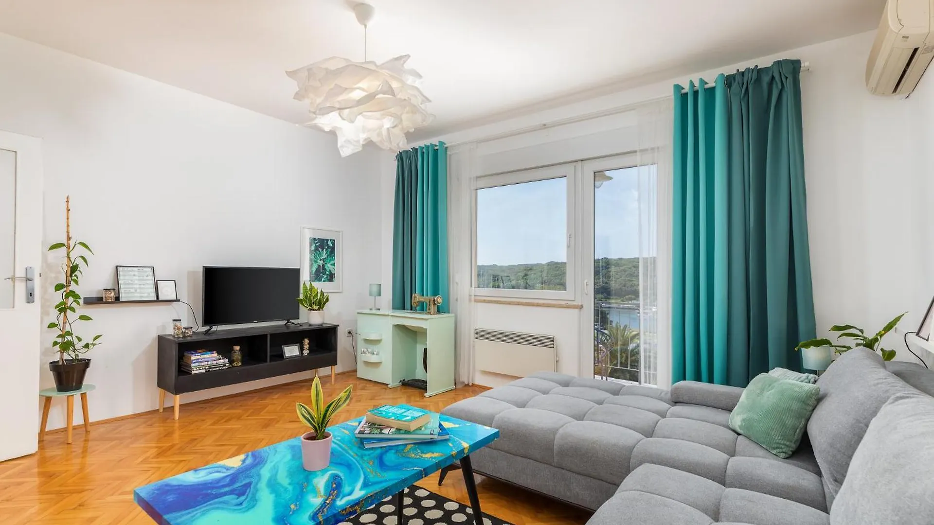 Ferienwohnung Salt&Sky Pula Apartment